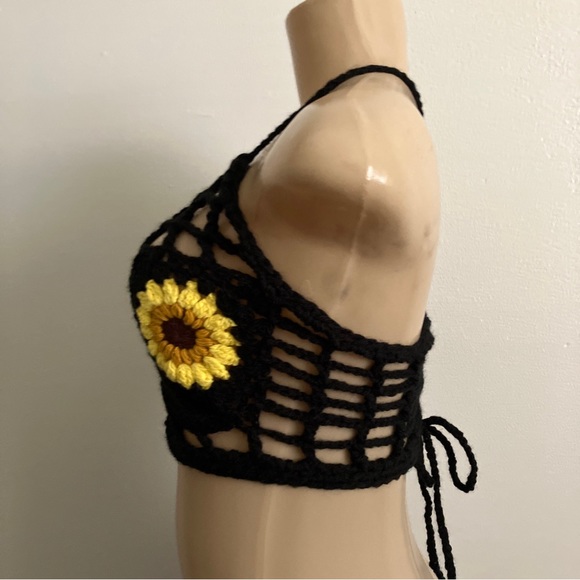 Summer Crochet Tank Crop Top Sunflower Granny Squares M Black Sexy Bralette NEW - Picture 7 of 7